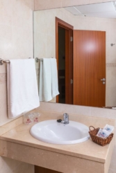 ROC LAGO ROJO 4*